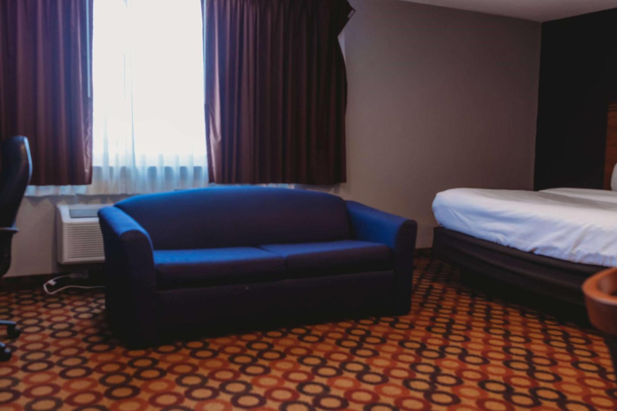 Hotel Americinn By Wyndham Downtown