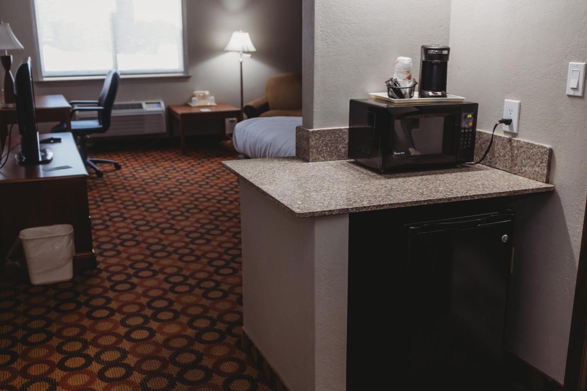 Hotel Americinn By Wyndham Downtown