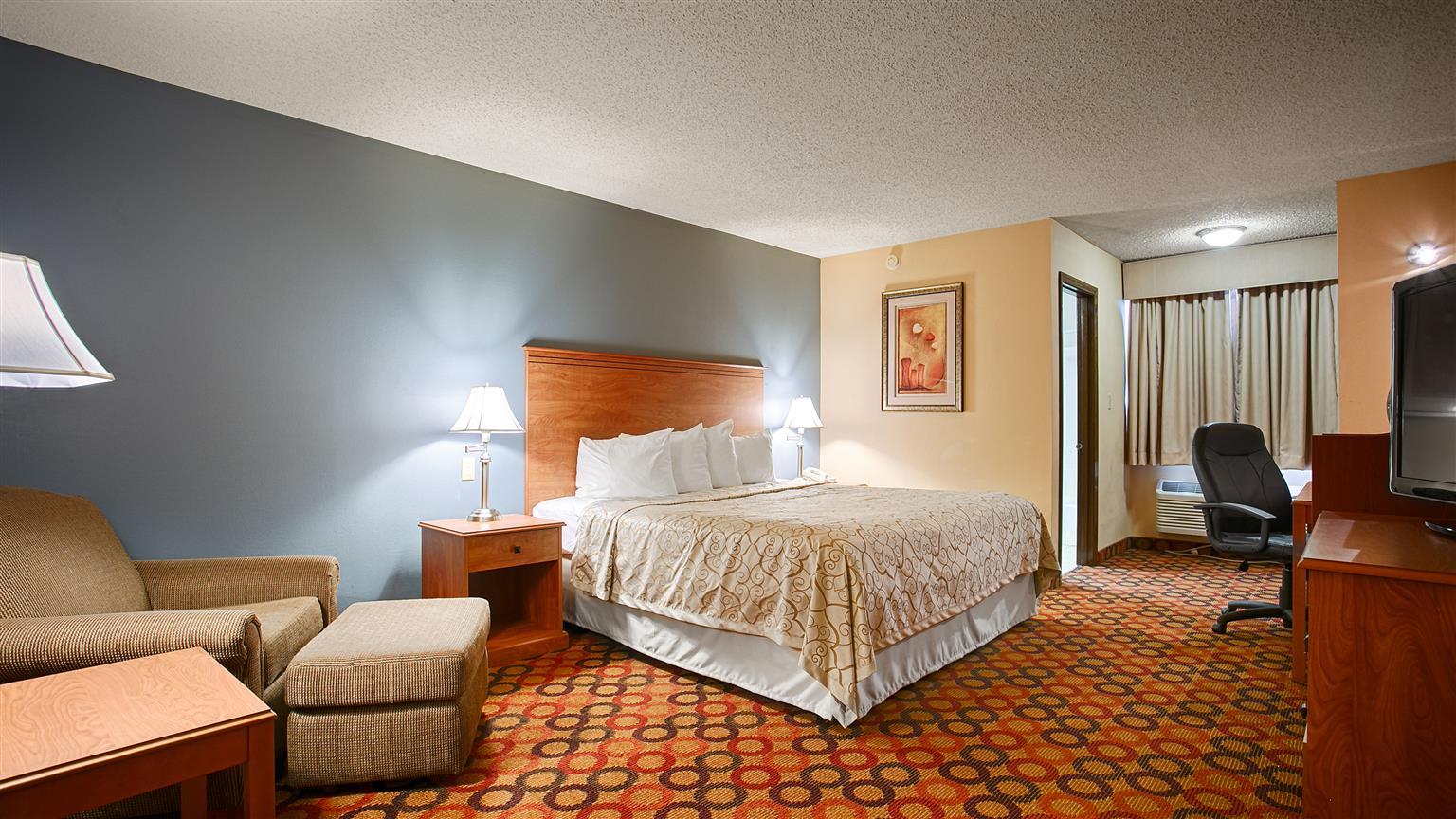 Hotel Americinn By Wyndham Downtown 3*